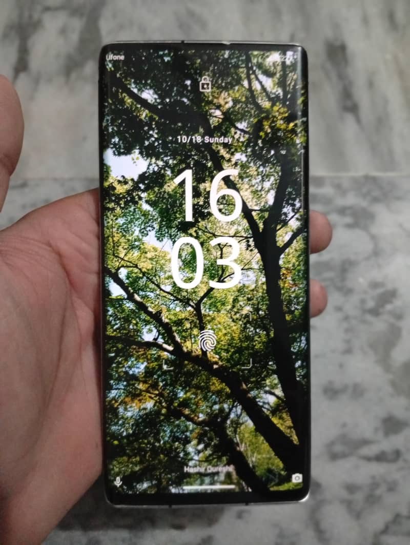 Sharp Aquos Zero6 0