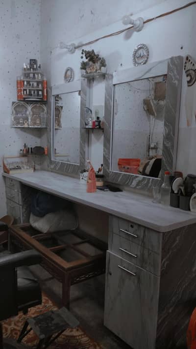 Complete parlour/ salon furniture for sell in Karachi