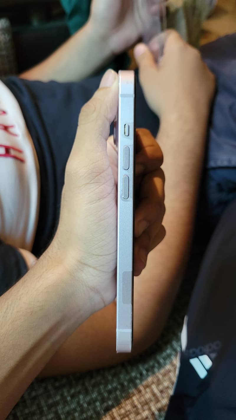 Apple iPhone 14 4