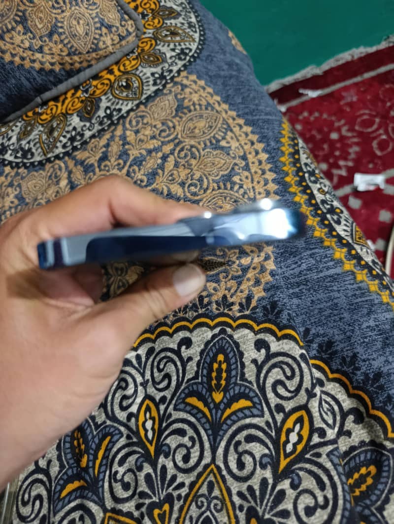 Apple iPhone 13 Pro Max 5