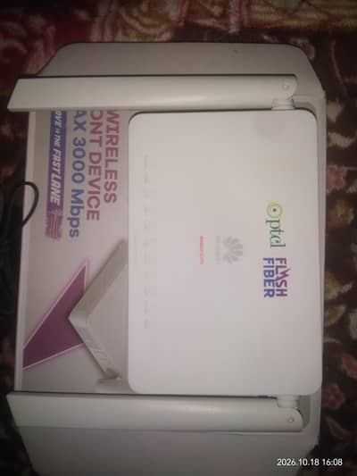 Huawei router power by PTCL flash fiber