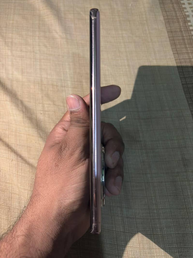 Infinix Zero 40 4