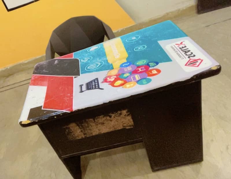 Computer Table 1