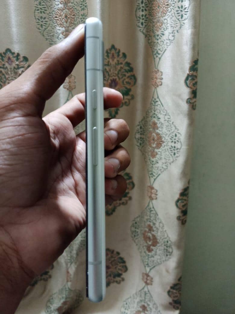 Google Pixel 7a 6