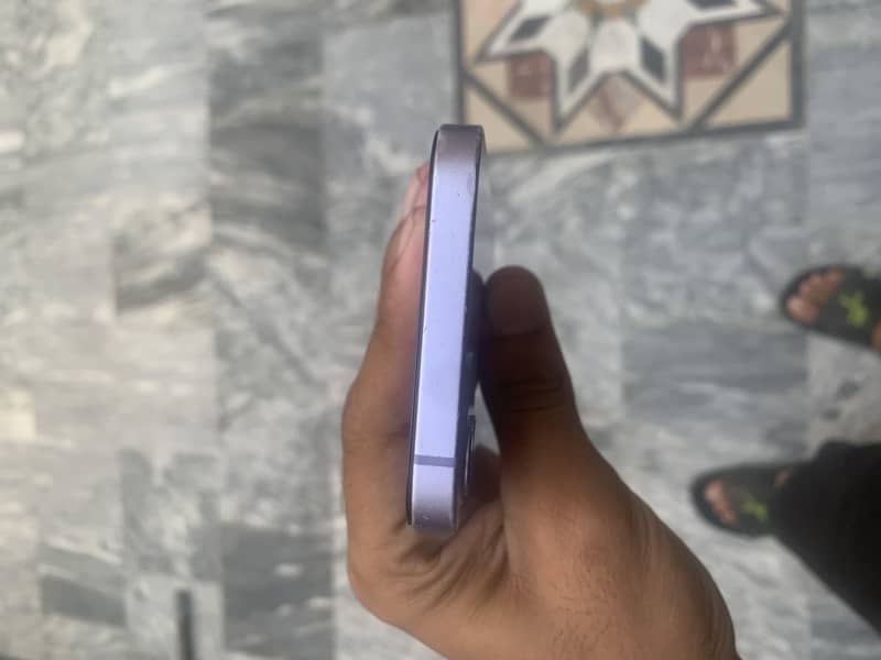 Apple iPhone 12 7