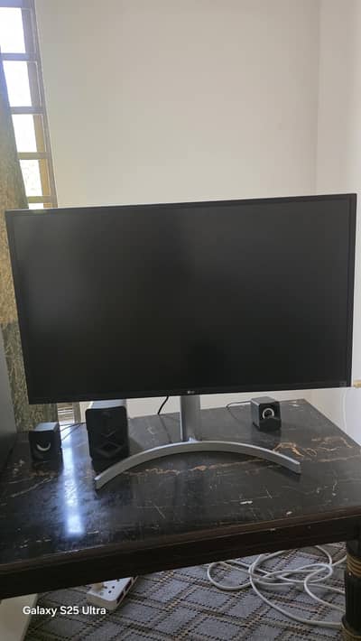 LG 32" 4K UHD Gaming/Editing Monitor (32UR500K-W)