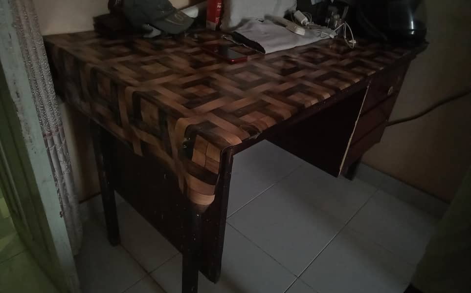 computer table 2