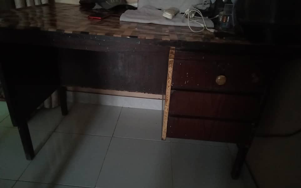 computer table 3