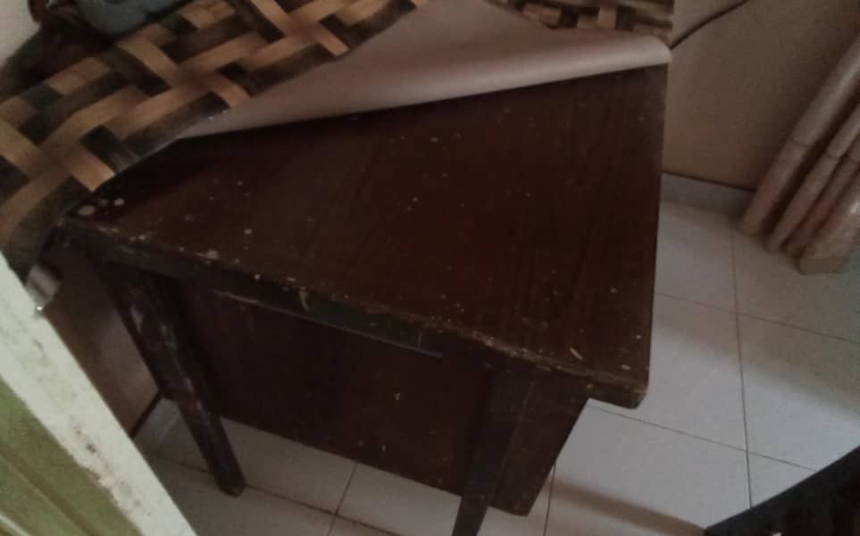 computer table 4