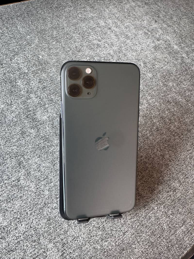 Apple iPhone 11 Pro Max 4