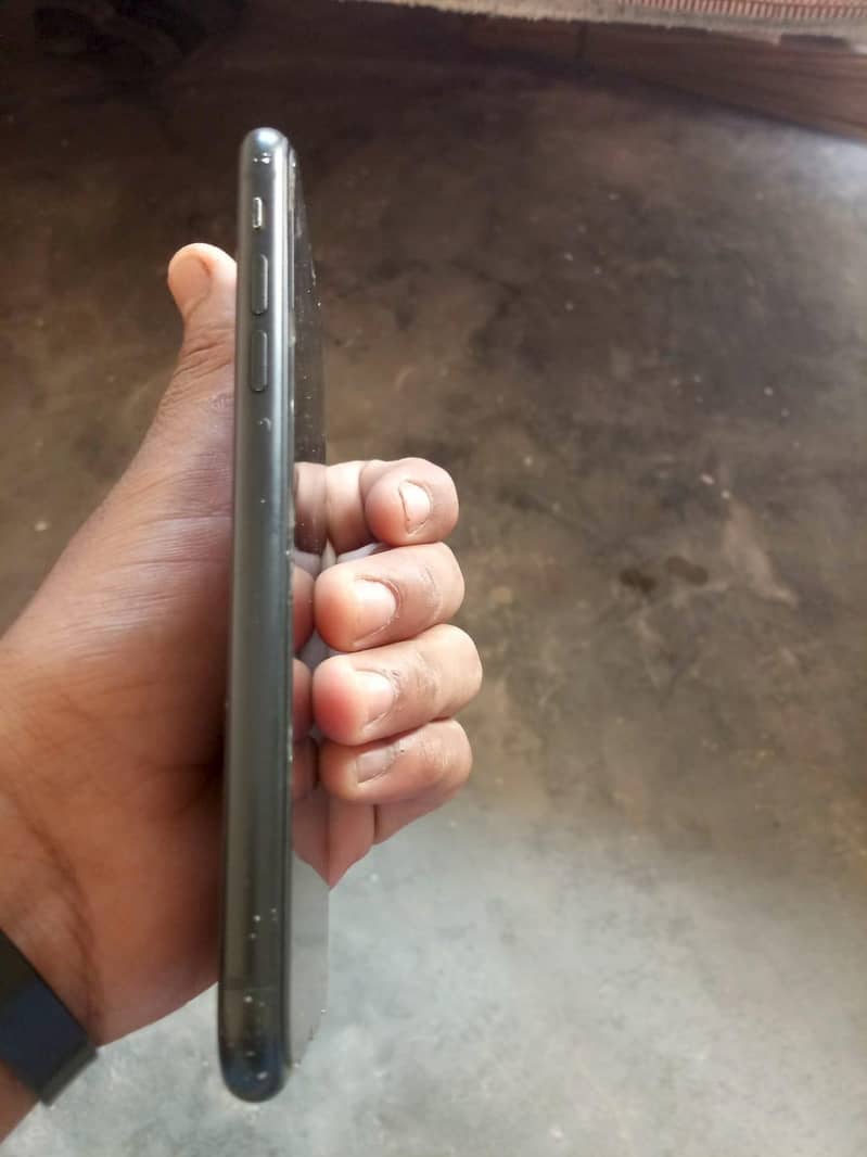 Apple iPhone XR 2