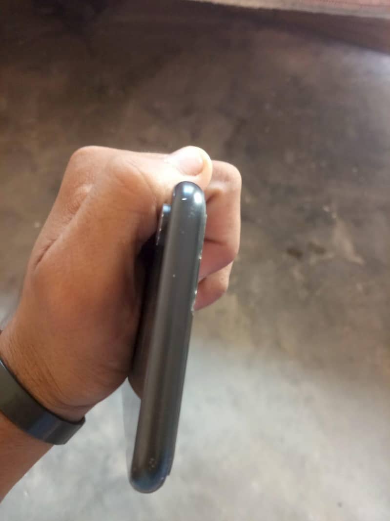 Apple iPhone XR 3