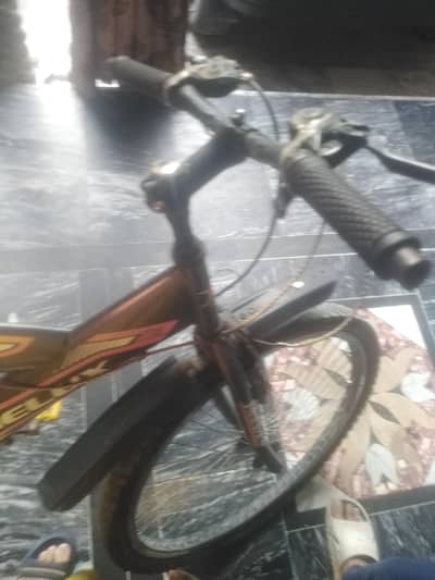 IHelux 26 Inch Gear Cycle - 21 Speed - Good Condition