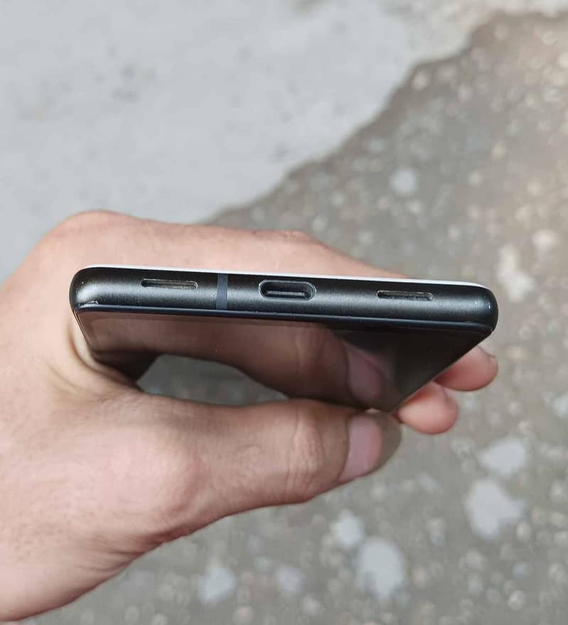 Google Pixel 6a 5