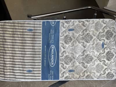 Single bed mattress