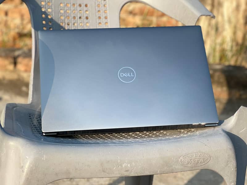 Dell precision 5560 3