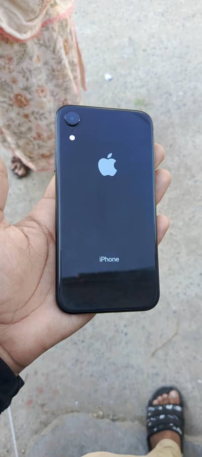 Apple iPhone XR