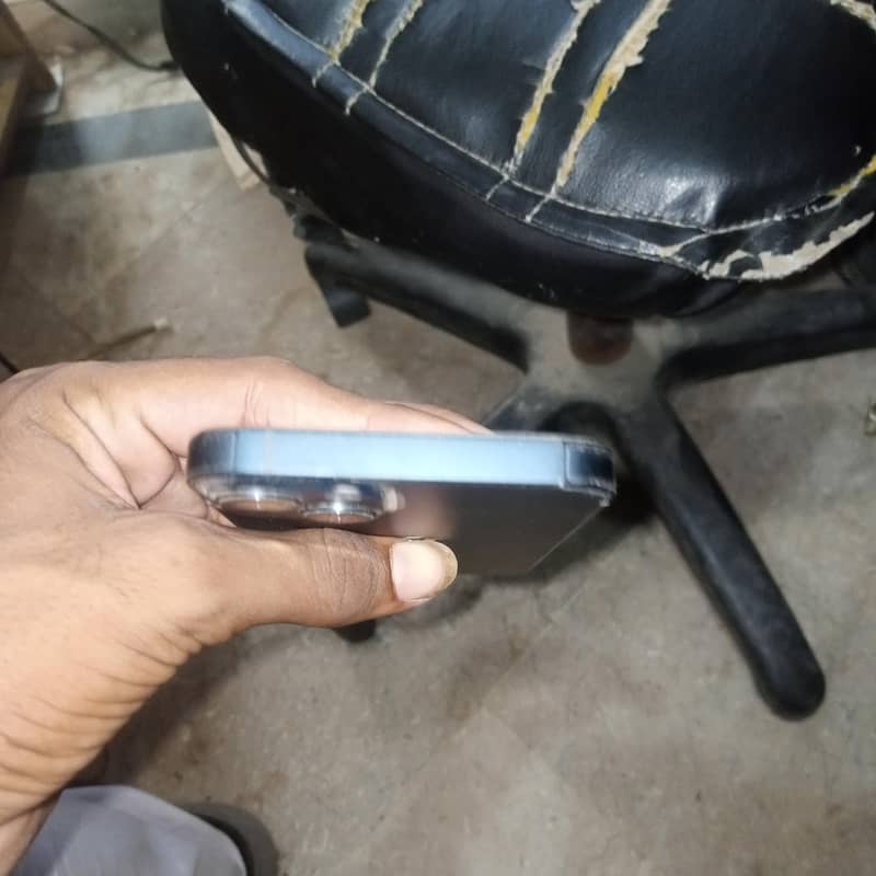 Apple iPhone 13 Pro Max 1