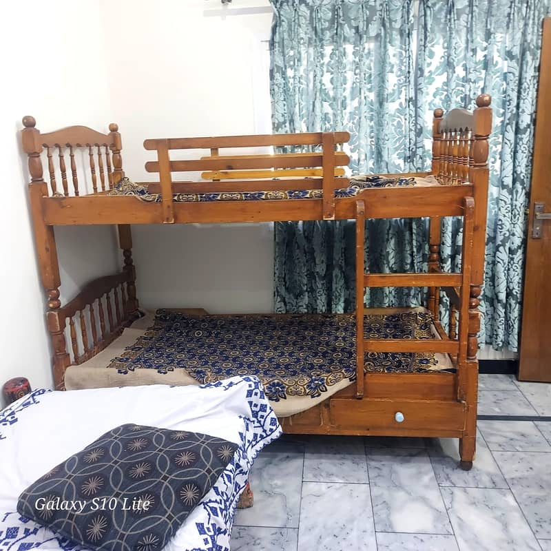 pure diyar solid bed 4