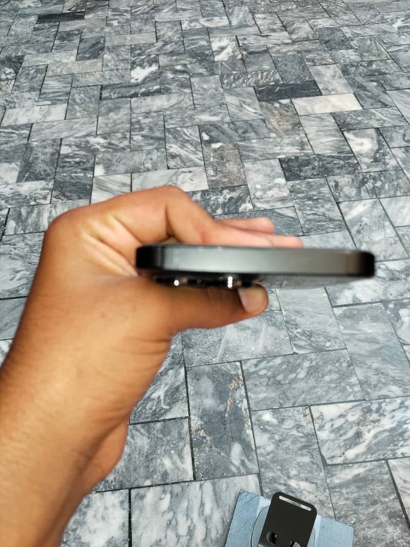 Apple iPhone 14 Pro Max 3