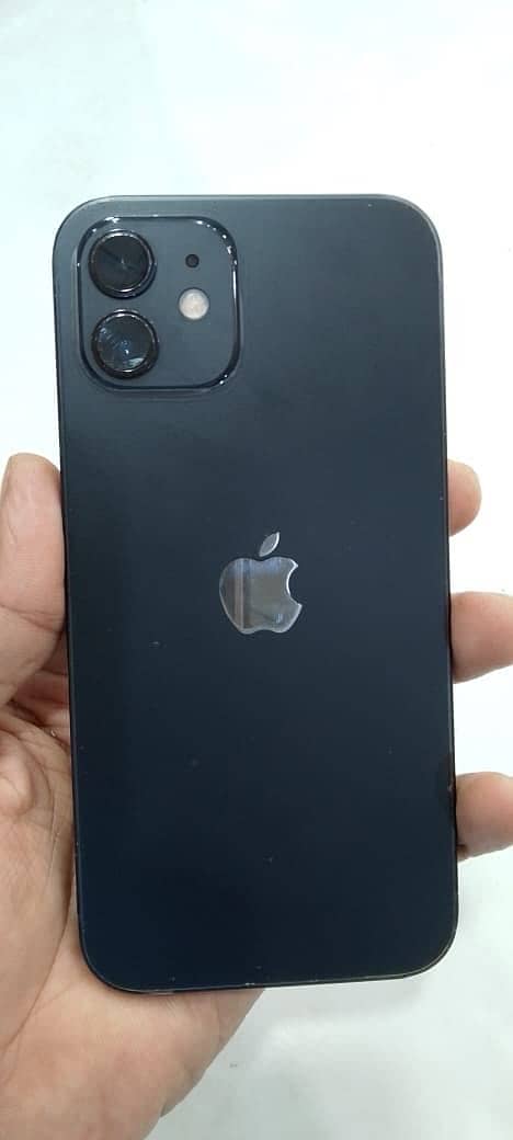 Apple iPhone 12 6