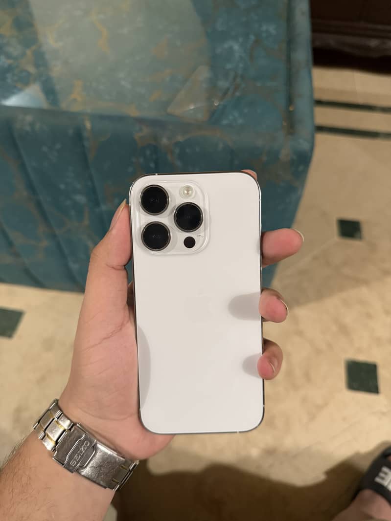 Apple iPhone 14 Pro 3