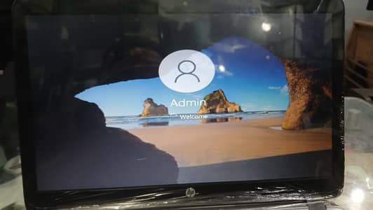Hp probook 450 g2  i3 4 gen 4 gb ram 128 ss I3 4 gen  8 gb ram 128 sad