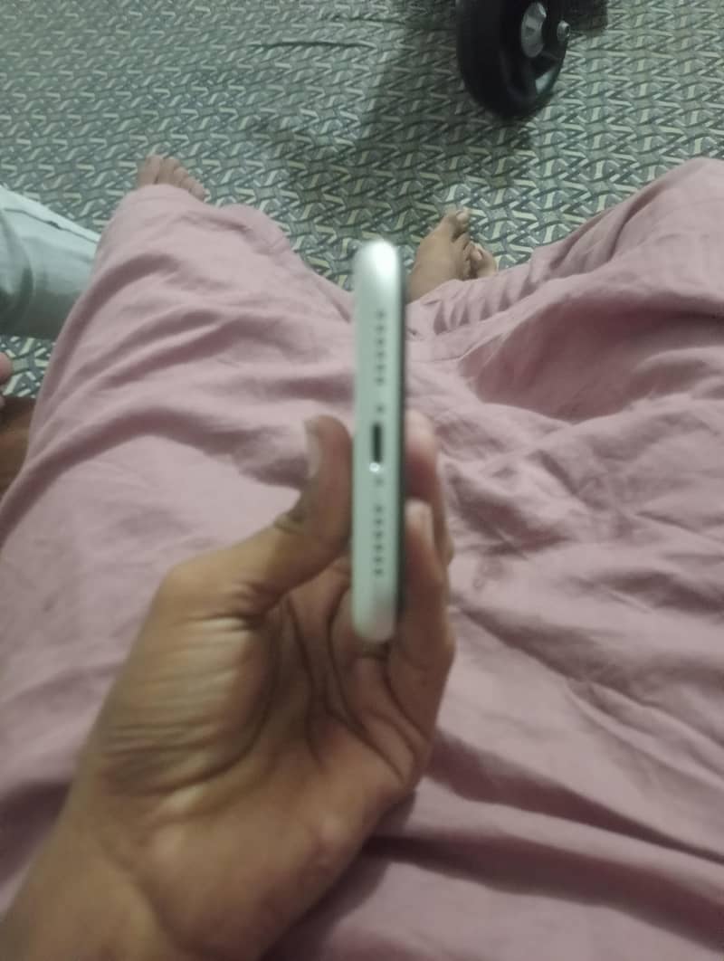 Apple iPhone 11 2