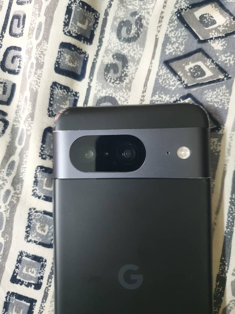 Google Pixel 8 2