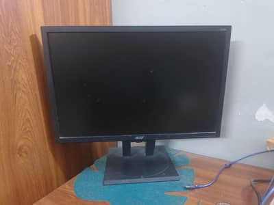 Acer V226WL montior