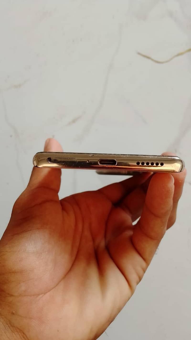 Tecno CAMON 30S 1