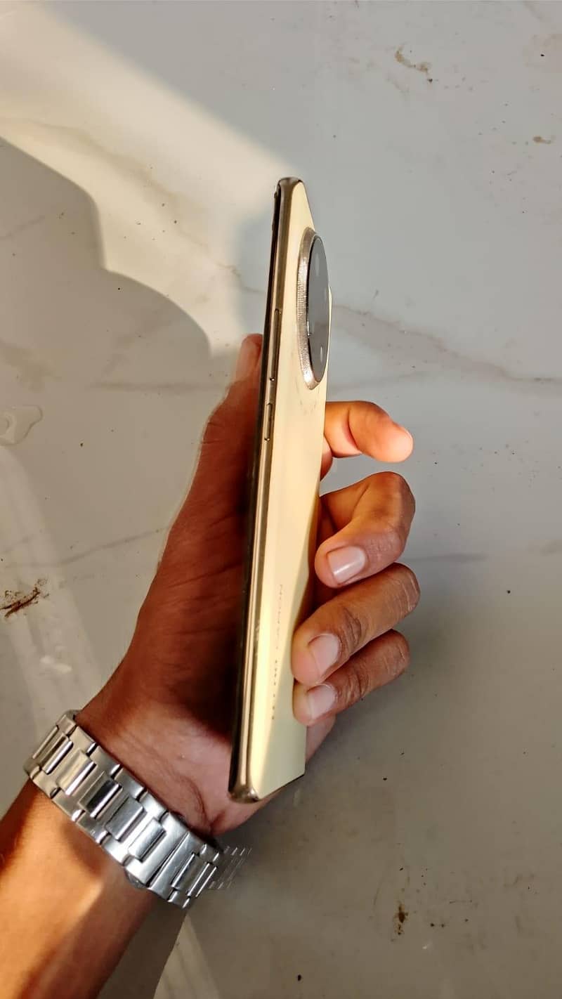 Tecno CAMON 30S 4