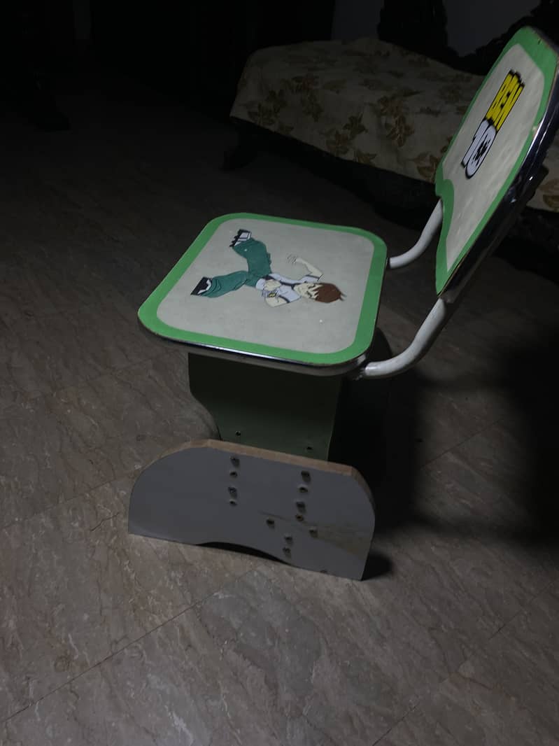 Kids study table 9