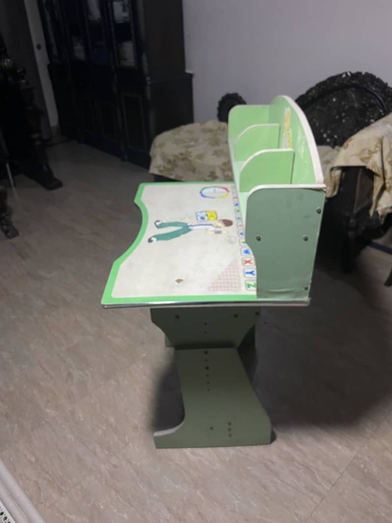 Kids study table 11