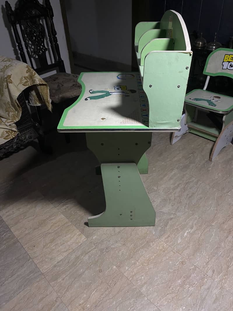Kids study table 14