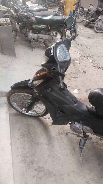 Super Power 2016 Model for urgent sell (Scooty )