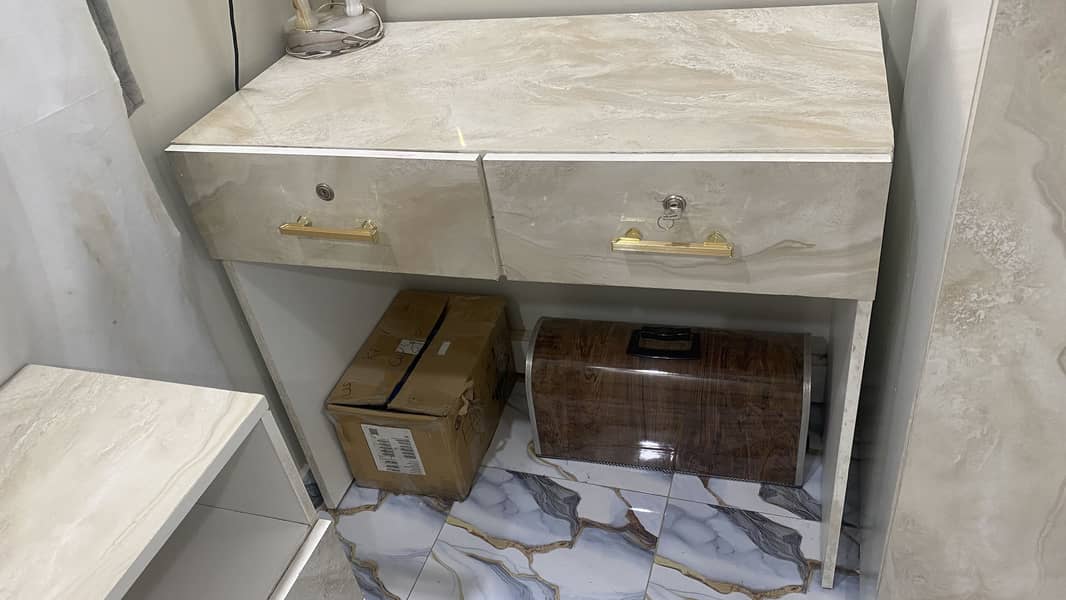 Full bedroom set with study Table 8