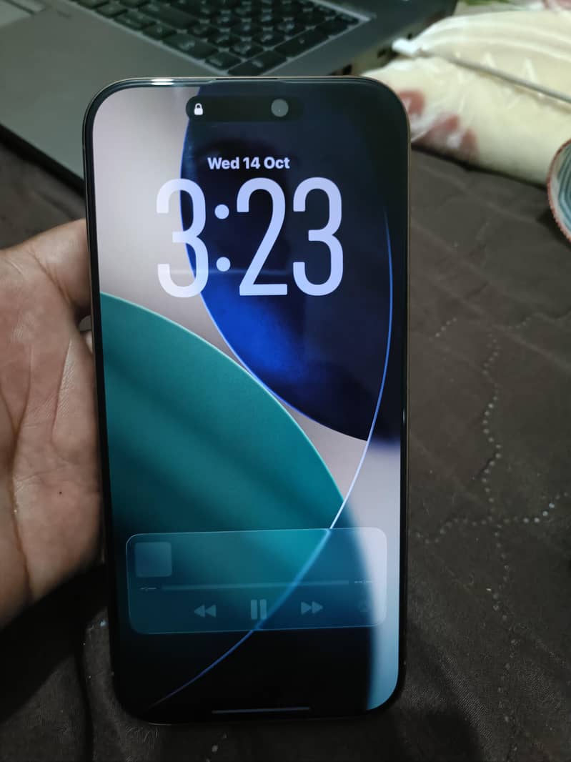 Apple iPhone 16 Pro Max 0