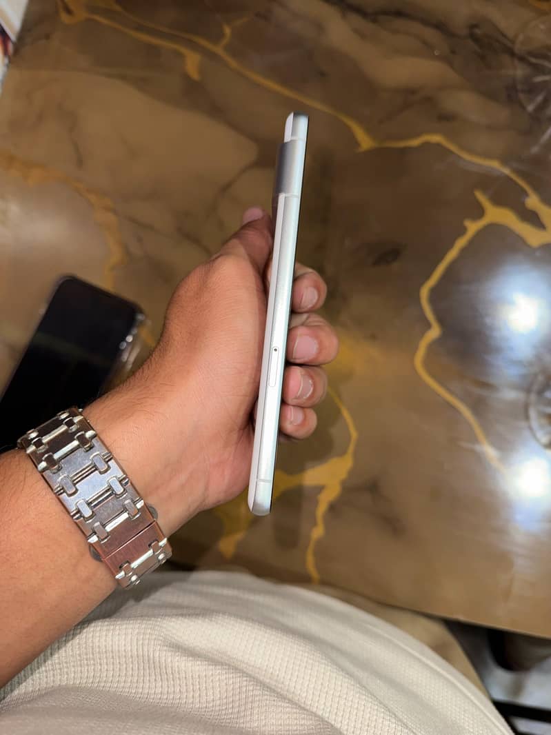 Google Pixel 7 5