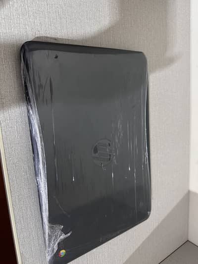 Chromebook Plus & Touché Headphones (Branded New - 10/10 Condition)