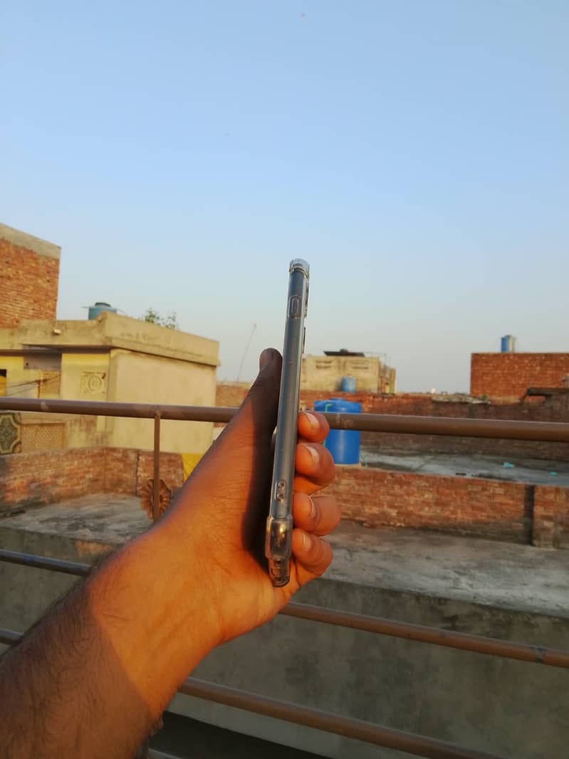 Apple iPhone 7 Plus 1