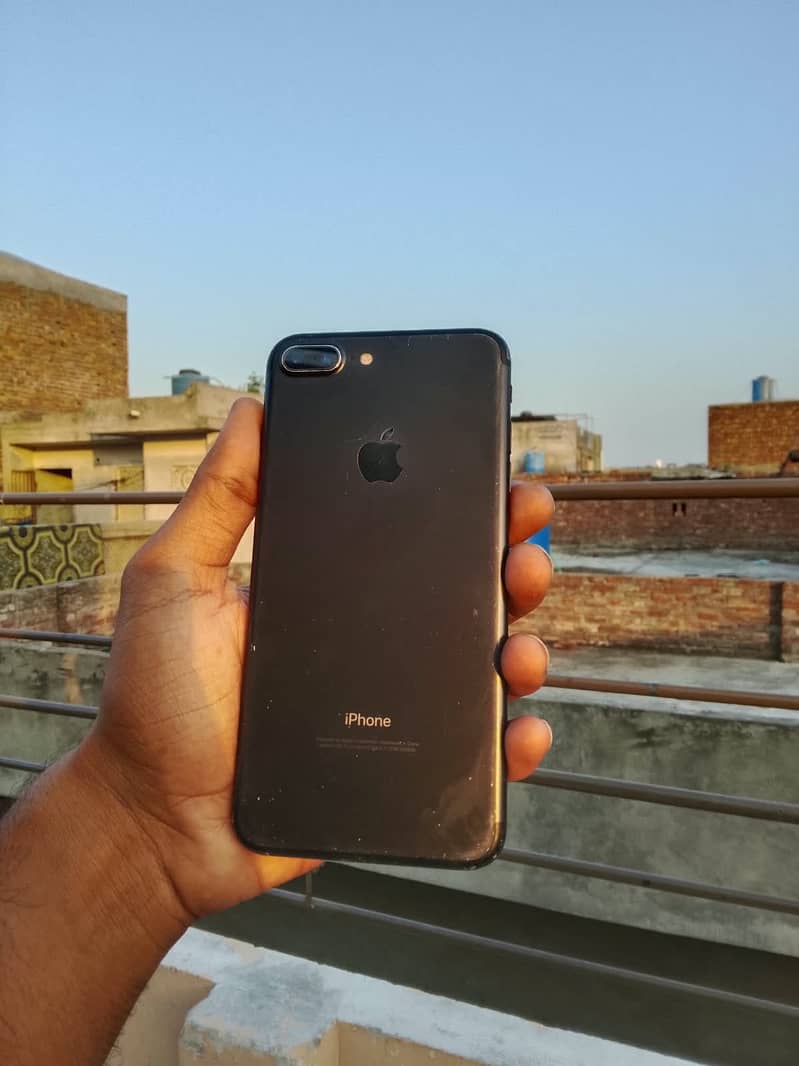 Apple iPhone 7 Plus 4