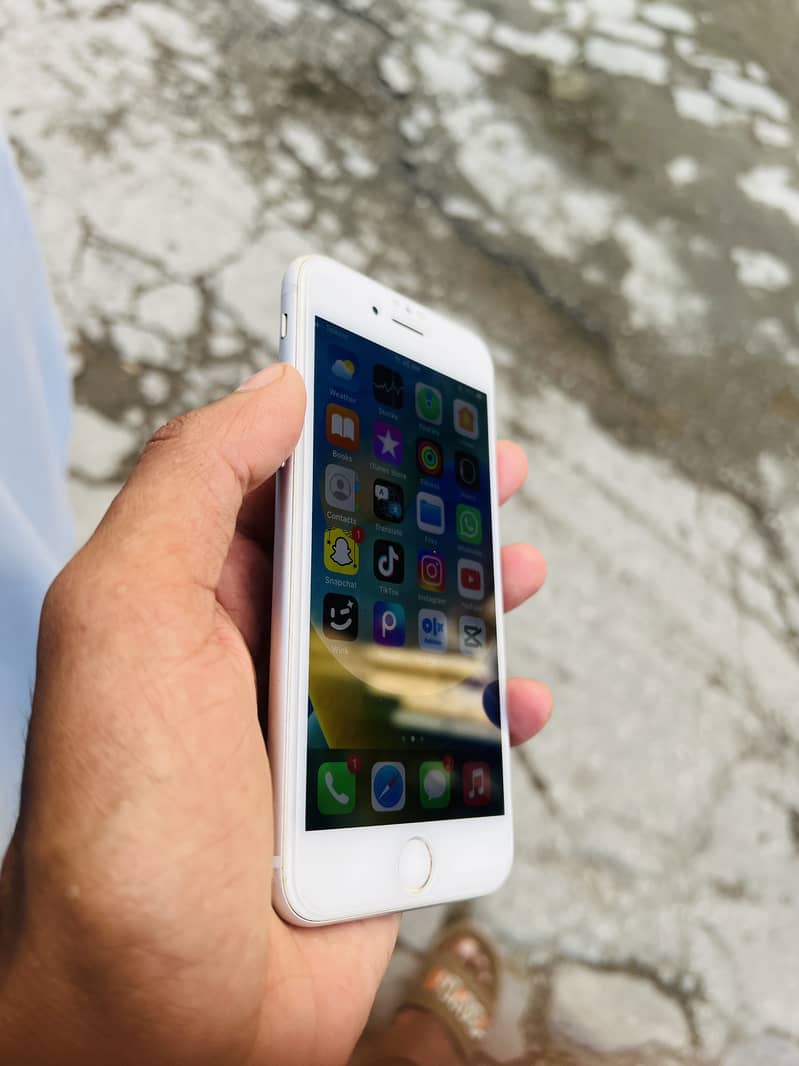 Apple iPhone 8 2