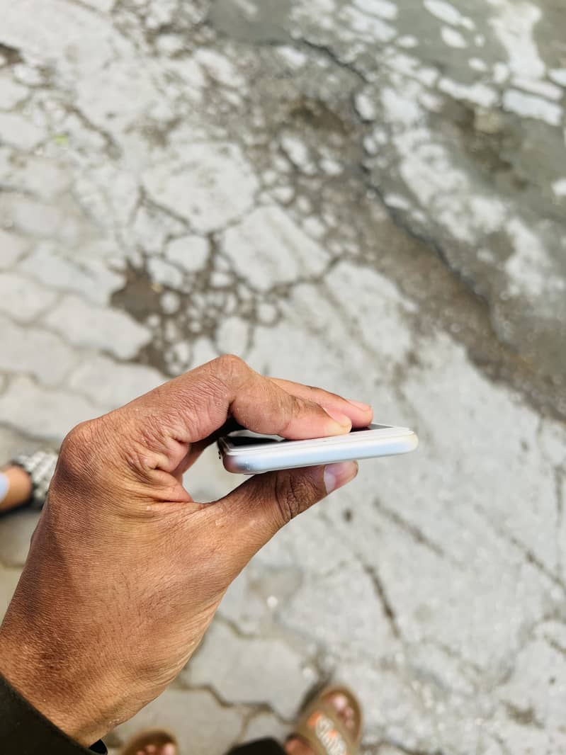Apple iPhone 8 7