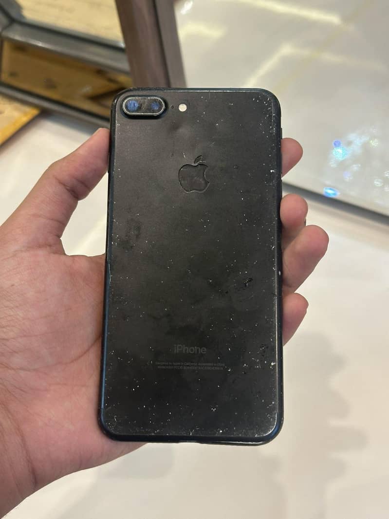 Apple iPhone 7 Plus 3