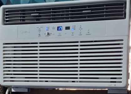 Midea 0.75 Ton Window AC for Sell with Power Supply