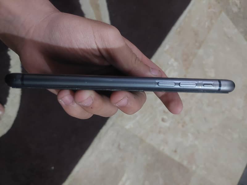 Apple iPhone 11 2