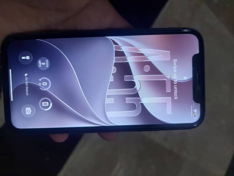 Apple iPhone 11 4