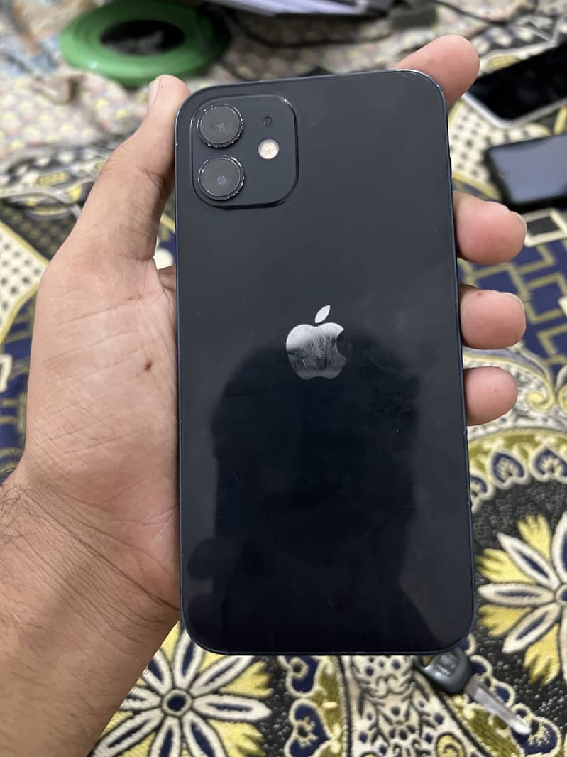 Apple iPhone 12 1