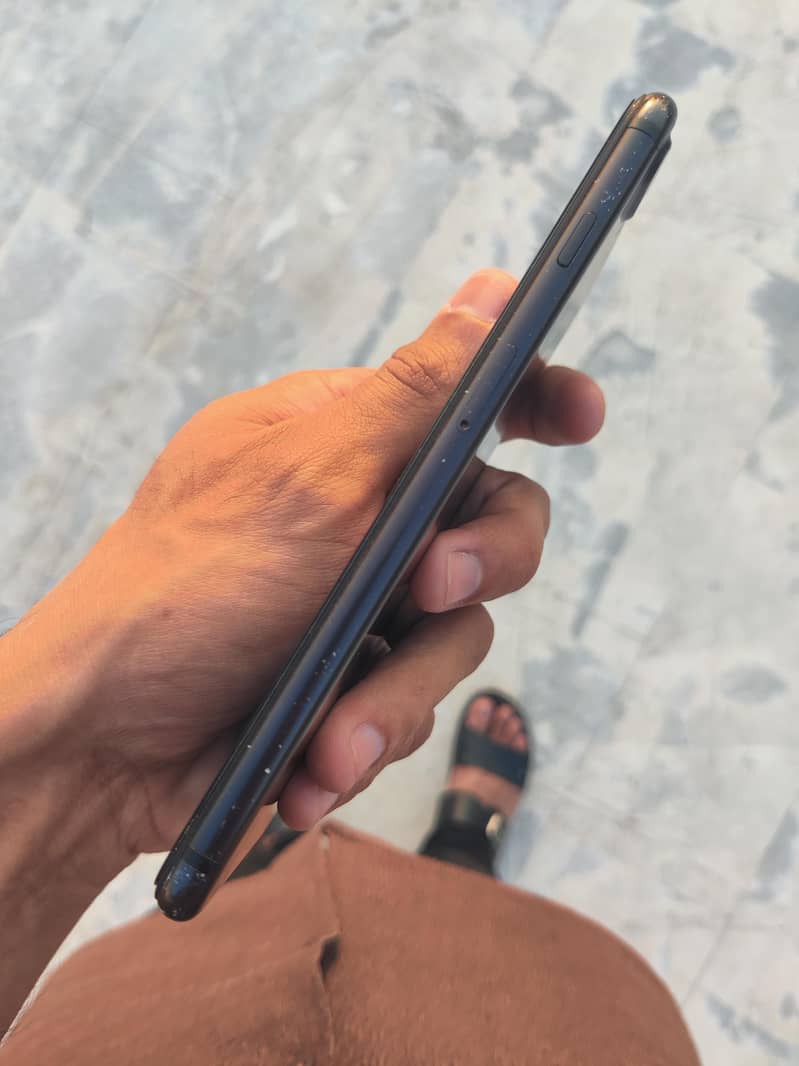 Apple iPhone 7 Plus (Pta Approved) 4